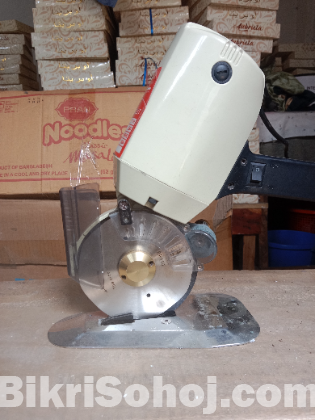 Mini cutting machine